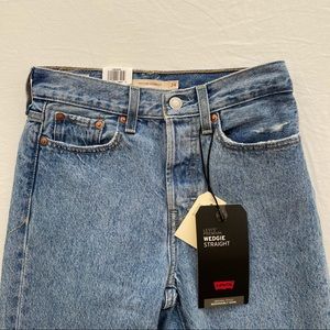 Levi’s Wedgie Straight Jeans